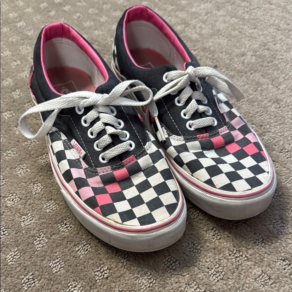 Vans Checkerboard Low-Top Sneakers — Black & Pink